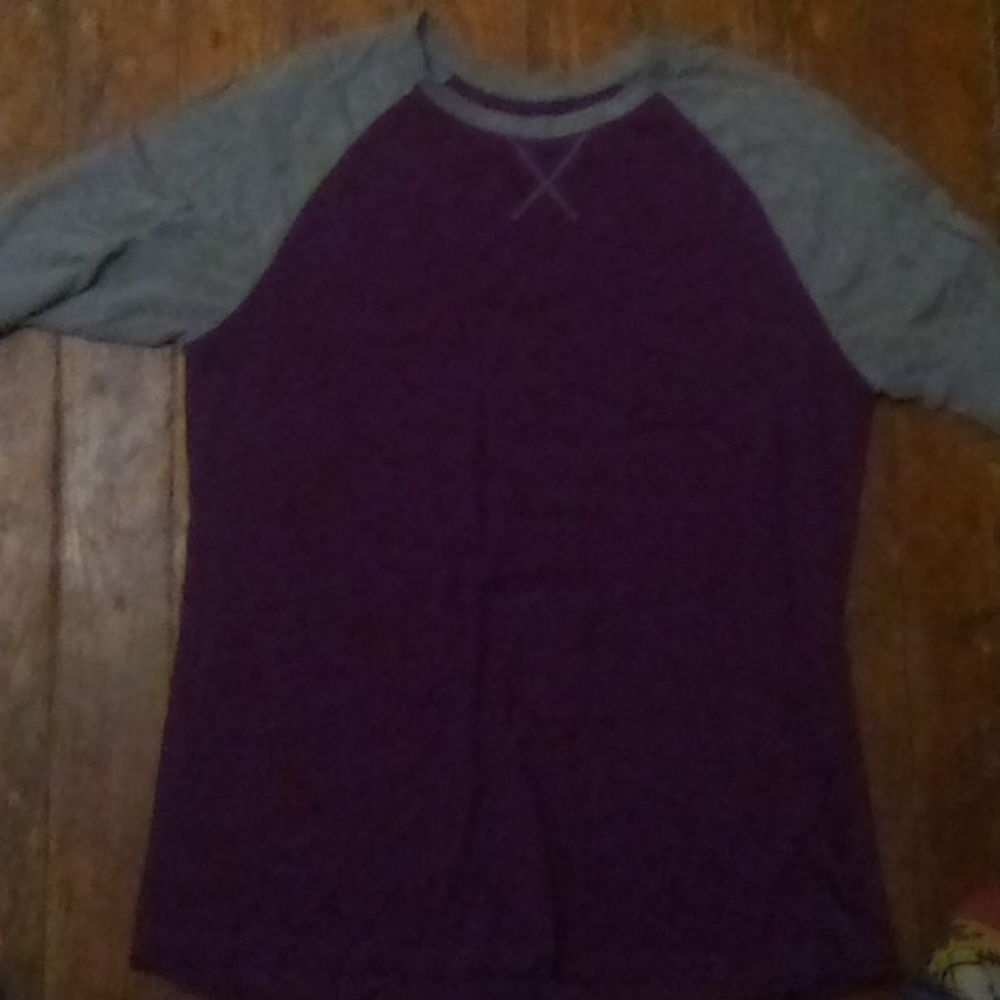 Long sleeve tee